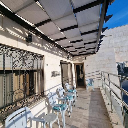 Deir Ghbar 3 Rooms Apart Amman Bagian luar foto